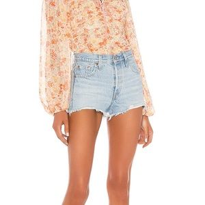 Levi’s 501 mid rise shorts